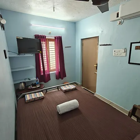 Aalaya Homestay Tiruvannamalai Exterior photo