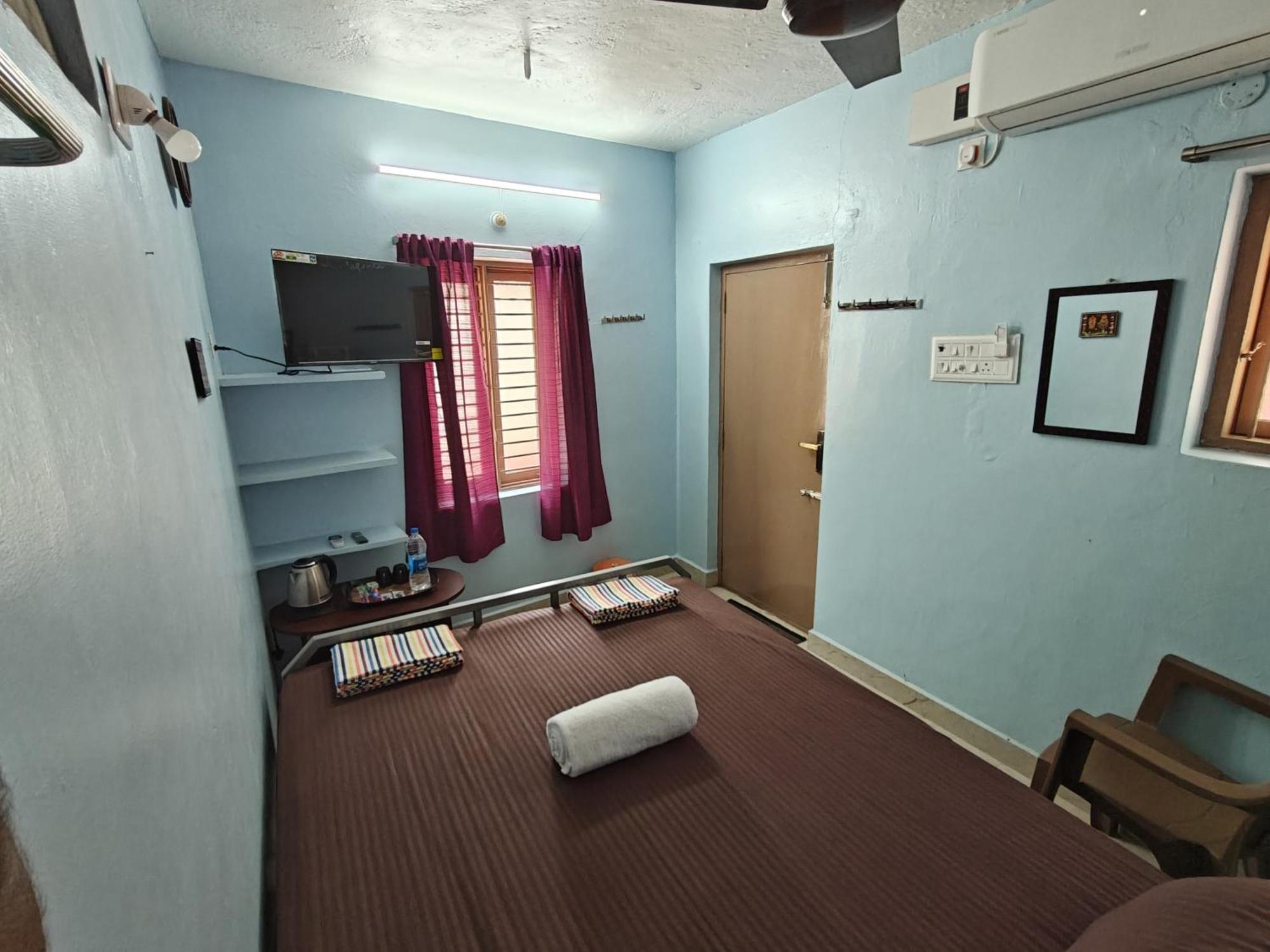 Aalaya Homestay *